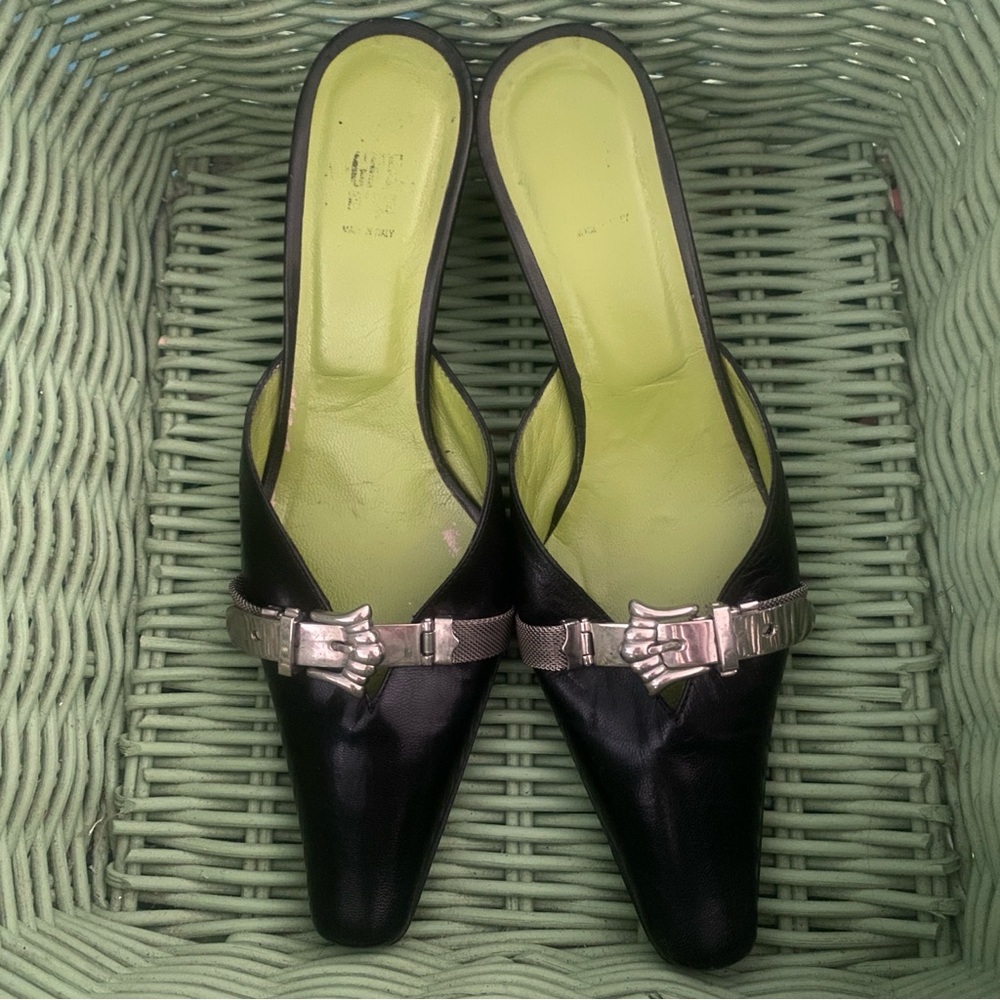 Vintage GIANFRANCO FERRE adjustable silver belt buckle detail kitten heel GFF